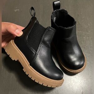 Old Navy Kids Black Ankle Boots with Brown Sole